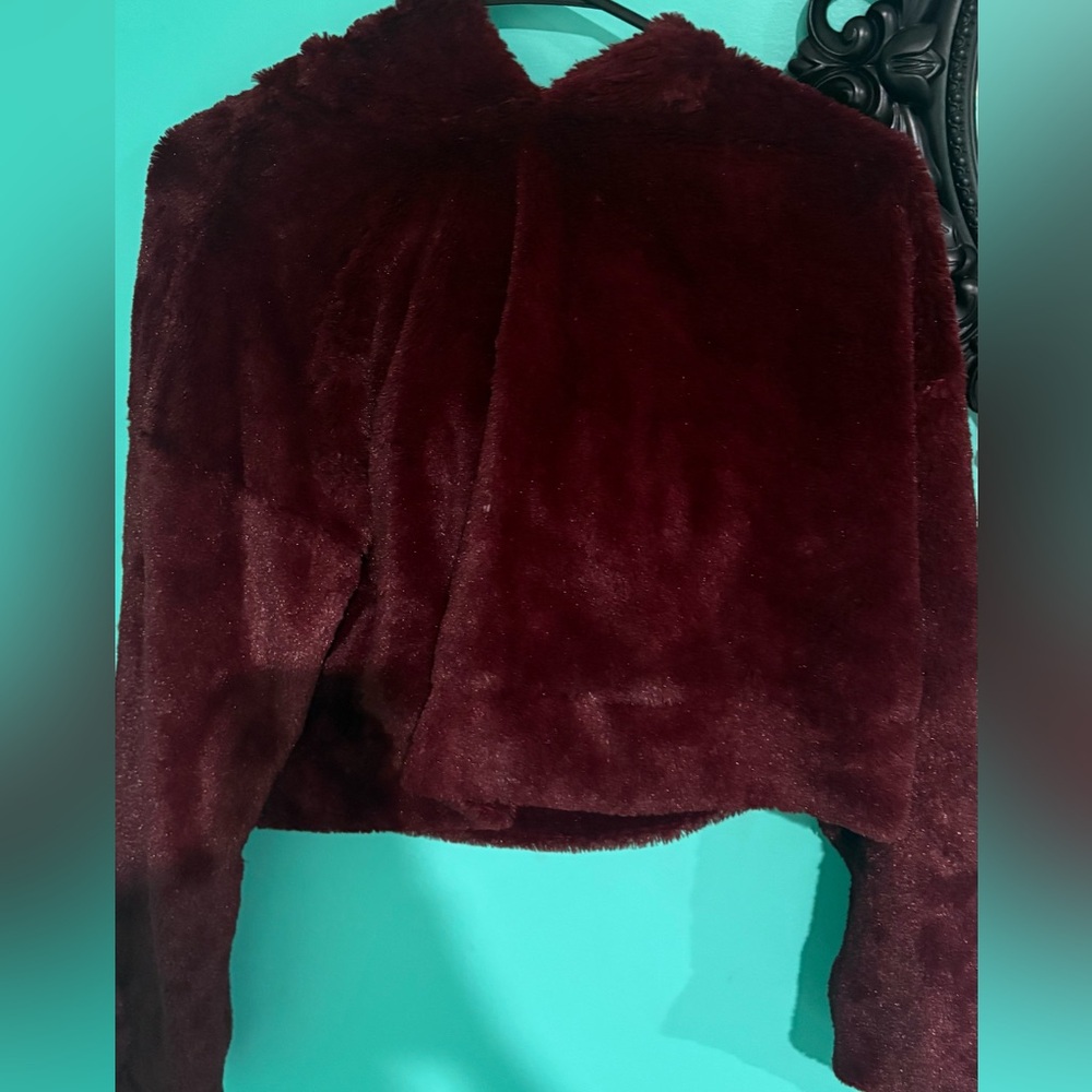 Women's Burgundy Faux Fur Hood Cropped